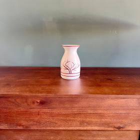 精美小巧的20世纪60年代Bay花瓶，型号710 20。