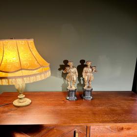 罕见！20世纪烛台，以东方少年为形象，黄铜材质，黑色瓷底座，未使用