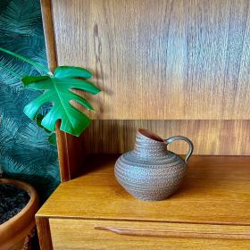 Japandi 风格！艺术家 Perú 的限量版工作室陶瓷。 精美的大型手工陶罐，产于 20 世纪 60-70 年代