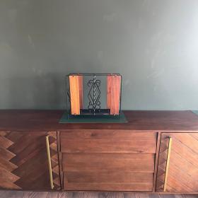 Vintage中古雨伞架。由坚固的锻铁和柚木制成。 乡村风格的 20 世纪 60 年代雨伞架。