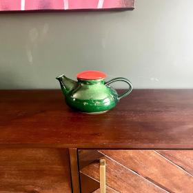 Bay 复古茶壶，绿色配橙色壶盖，1970年代，品相极佳