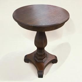 新艺术/装饰艺术风格柱式餐桌，深色染色实心橡木，约1920年产于德国