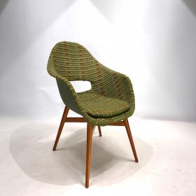 Miroslav Navratil为Vertex设计的贝壳休闲椅，1960年代