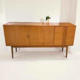 Mid Century 胡桃木边柜 - 60 年代中期斯堪的纳维亚风格德国制造